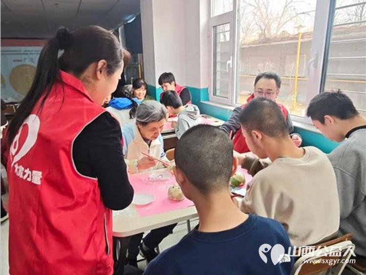 大家人寿山西分公司的志愿者马年新春到来之际来到太原市灵星社区服务中心阳曲校区陪着孩子们一起蒸花馍 - 第4张 - 山西公益人 大家人寿山西分公司的志愿者马年新春到来之际来到太原市灵星社区服务中心阳曲校区陪着孩子们一起蒸花馍 - 第4张
