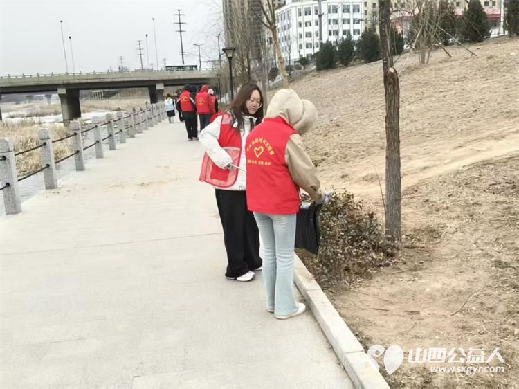 2月6日，文水县爱心帮扶志愿者协会的返乡学子赴文峪河畔弯腰拾捡白色垃圾让河畔重归洁净愿绿意常伴文峪河 - 第9张
