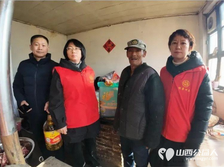 暖心行动微笑传递----忻州市增寿口腔花园街店走进龙兴、庄磨、阳坡、米家寨等村慰问困难家庭不仅送吃的还关心村民的牙齿 - 第4张 - 山西公益人 暖心行动微笑传递----忻州市增寿口腔花园街店走进龙兴、庄磨、阳坡、米家寨等村慰问困难家庭不仅送吃的还关心村民的牙齿 - 第4张