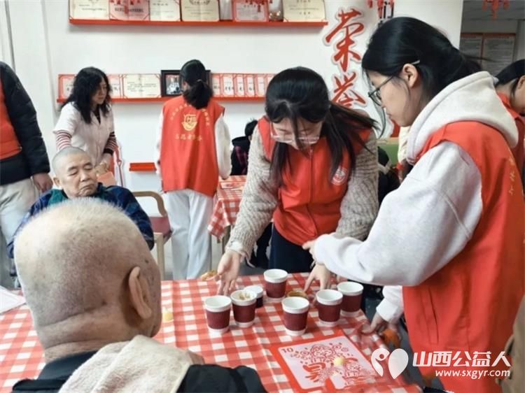 金福拓春情暖桑榆----介休市北关街道彦博路社区志愿者协会的志愿者们春节前如约而至开展了一场敬老拓印陪伴行动 - 第21张 - 山西公益人 金福拓春情暖桑榆----介休市北关街道彦博路社区志愿者协会的志愿者们春节前如约而至开展了一场敬老拓印陪伴行动 - 第21张