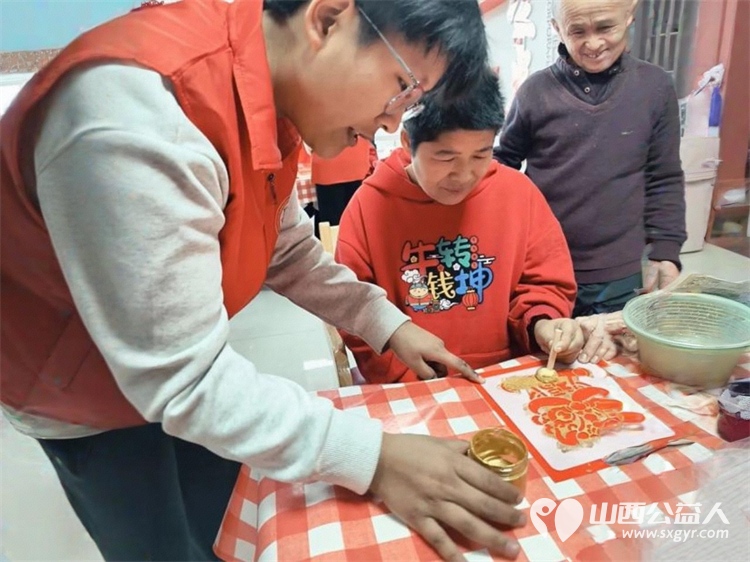 金福拓春情暖桑榆----介休市北关街道彦博路社区志愿者协会的志愿者们春节前如约而至开展了一场敬老拓印陪伴行动 - 第24张 - 山西公益人 金福拓春情暖桑榆----介休市北关街道彦博路社区志愿者协会的志愿者们春节前如约而至开展了一场敬老拓印陪伴行动 - 第24张