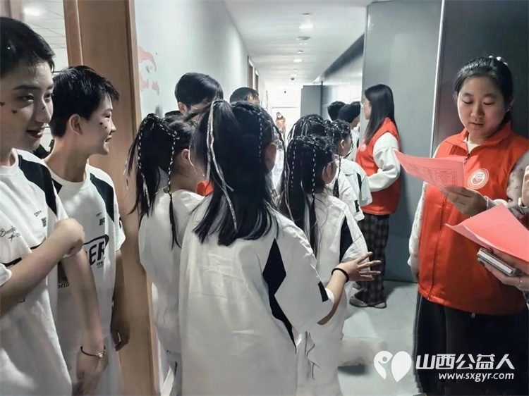 志愿护航童心艺彩绽放介休----介休市北关街道彦博路社区志愿者协会助力2026年少儿春晚组织志愿者全程参与志愿服务为这场童心与艺术交融的文化盛宴保驾护航 - 第10张 - 山西公益人 志愿护航童心艺彩绽放介休----介休市北关街道彦博路社区志愿者协会助力2026年少儿春晚组织志愿者全程参与志愿服务为这场童心与艺术交融的文化盛宴保驾护航 - 第10张