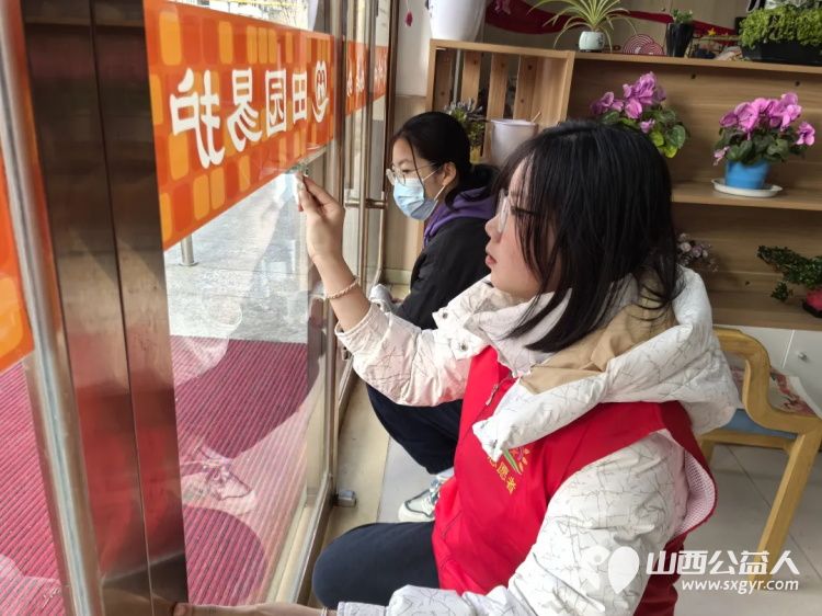 剪刀传情陪伴暖心----长治市阳光困境儿童帮扶协会志愿者走进八一社区开展义务理发暨陪伴慰问活动 - 第5张