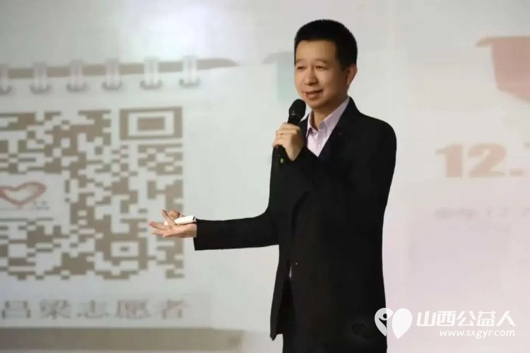 择初心为锚十七载爱在吕梁 吕梁市离石区青年志愿者协会2025年会圆满落幕十七载风雨兼程续写一城温暖华章共赴新岁公益之约 - 第4张 - 山西公益人 择初心为锚十七载爱在吕梁 吕梁市离石区青年志愿者协会2025年会圆满落幕十七载风雨兼程续写一城温暖华章共赴新岁公益之约 - 第4张