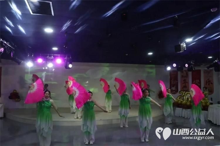 择初心为锚十七载爱在吕梁 吕梁市离石区青年志愿者协会2025年会圆满落幕十七载风雨兼程续写一城温暖华章共赴新岁公益之约 - 第27张 - 山西公益人 择初心为锚十七载爱在吕梁 吕梁市离石区青年志愿者协会2025年会圆满落幕十七载风雨兼程续写一城温暖华章共赴新岁公益之约 - 第27张