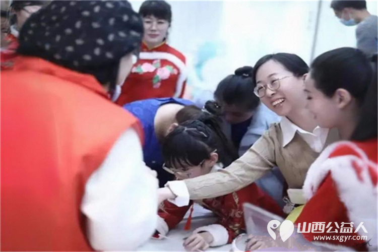 择初心为锚十七载爱在吕梁 吕梁市离石区青年志愿者协会2025年会圆满落幕十七载风雨兼程续写一城温暖华章共赴新岁公益之约 - 第39张 - 山西公益人 择初心为锚十七载爱在吕梁 吕梁市离石区青年志愿者协会2025年会圆满落幕十七载风雨兼程续写一城温暖华章共赴新岁公益之约 - 第39张