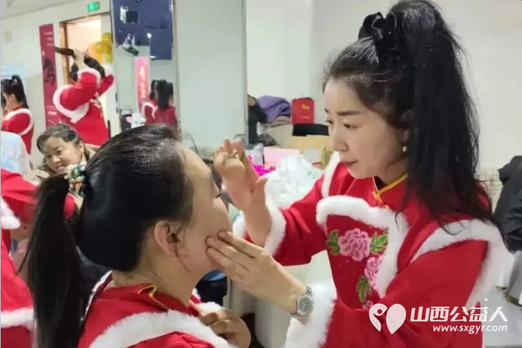 择初心为锚十七载爱在吕梁 吕梁市离石区青年志愿者协会2025年会圆满落幕十七载风雨兼程续写一城温暖华章共赴新岁公益之约 - 第46张 - 山西公益人 择初心为锚十七载爱在吕梁 吕梁市离石区青年志愿者协会2025年会圆满落幕十七载风雨兼程续写一城温暖华章共赴新岁公益之约 - 第46张