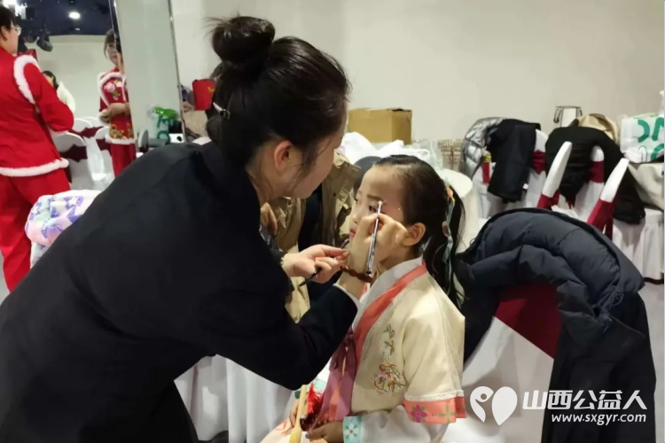 择初心为锚十七载爱在吕梁 吕梁市离石区青年志愿者协会2025年会圆满落幕十七载风雨兼程续写一城温暖华章共赴新岁公益之约 - 第45张 - 山西公益人 择初心为锚十七载爱在吕梁 吕梁市离石区青年志愿者协会2025年会圆满落幕十七载风雨兼程续写一城温暖华章共赴新岁公益之约 - 第45张