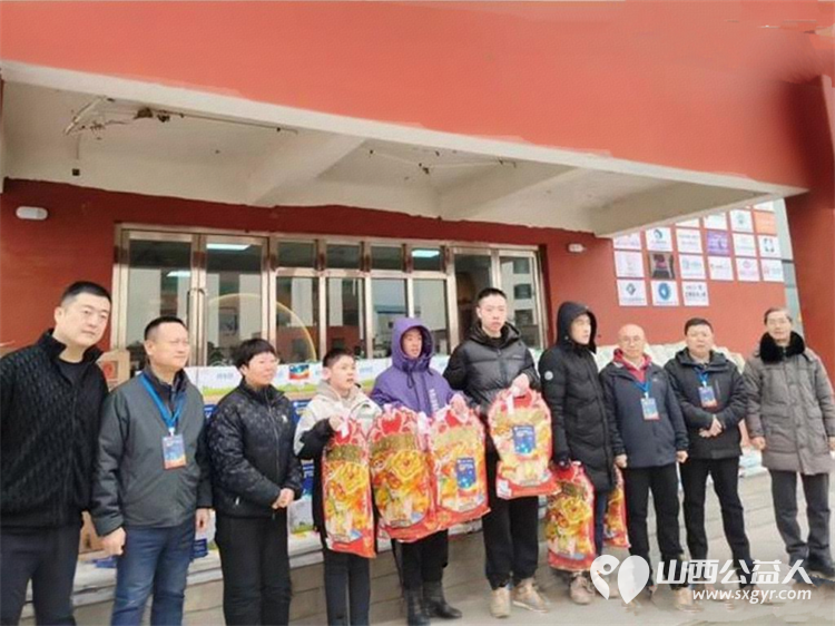 感谢阳曲县人大常委会机关携手省市县新联会在马年新春到来之际来到太原市灵星社区服务中心阳曲康复中心为孩子们送上米面油等各种生活物资 - 第2张 - 山西公益人 感谢阳曲县人大常委会机关携手省市县新联会在马年新春到来之际来到太原市灵星社区服务中心阳曲康复中心为孩子们送上米面油等各种生活物资 - 第2张