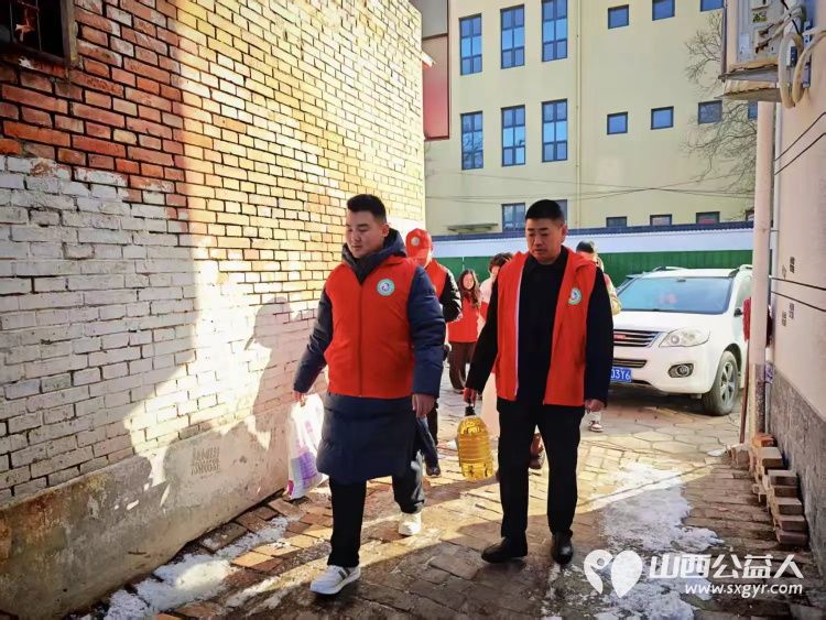 走访慰问困难户真情帮扶暖人心 长治市上党区义工协会联合一品源合作社开展困难家庭走访慰问困难户活动给困难家庭送去米面油对联等慰问品 - 第12张