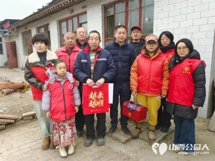 小年暖潮涌秀容志愿丹心润寒冬 忻州市秀容志愿服务中心的志愿者们携着沉甸甸的物资与沉甸甸的牵挂踏上秀容公益暖冬行走访之路 - 第11张 - 山西公益人 小年暖潮涌秀容志愿丹心润寒冬 忻州市秀容志愿服务中心的志愿者们携着沉甸甸的物资与沉甸甸的牵挂踏上秀容公益暖冬行走访之路 - 第11张