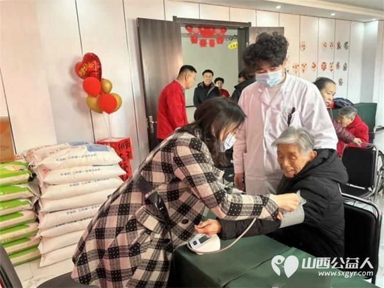 致敬峥嵘岁月情暖桑榆晚晴----山西省太原市老龄健康事业服务中心山西省老年医院开展送温暖活动走进太原市杏花岭区比家美慈爱养护院 - 第7张