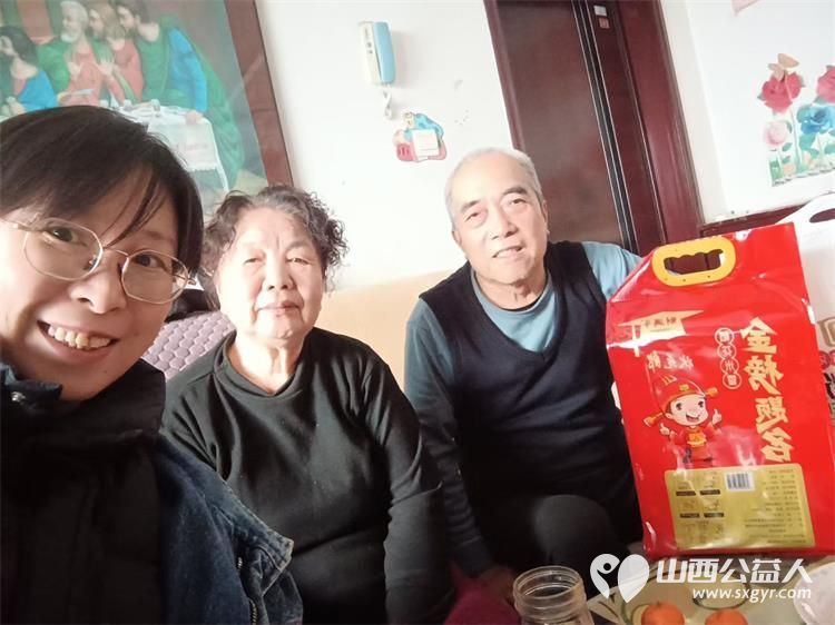 太原市烛光志愿服务中心携手爱心企业组织志愿者开展阳光陪伴入户慰问行动走进特殊家庭送上贴心关怀与新春祝福 - 第4张 - 山西公益人 太原市烛光志愿服务中心携手爱心企业组织志愿者开展阳光陪伴入户慰问行动走进特殊家庭送上贴心关怀与新春祝福 - 第4张