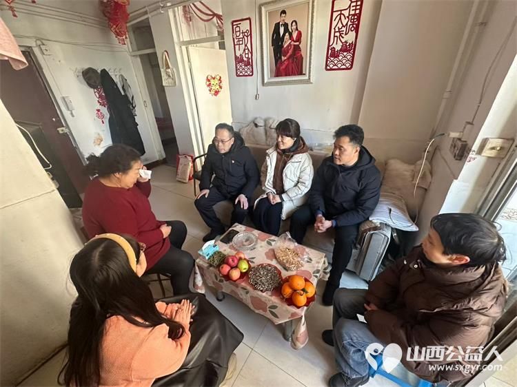 太原市烛光志愿服务中心携手爱心企业组织志愿者开展阳光陪伴入户慰问行动走进特殊家庭送上贴心关怀与新春祝福 - 第8张 - 山西公益人 太原市烛光志愿服务中心携手爱心企业组织志愿者开展阳光陪伴入户慰问行动走进特殊家庭送上贴心关怀与新春祝福 - 第8张