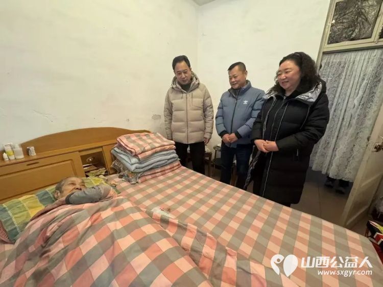 小年送暖情系桑榆 致敬前辈薪火相传——山西省话剧院领导班子走访慰问退休老领导与高龄离退休老干部 - 第3张 - 山西公益人 小年送暖情系桑榆 致敬前辈薪火相传——山西省话剧院领导班子走访慰问退休老领导与高龄离退休老干部 - 第3张