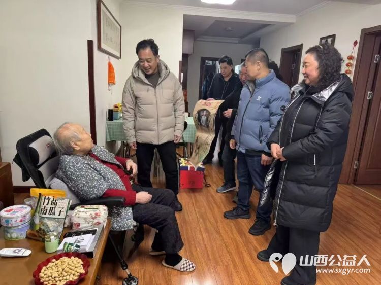 小年送暖情系桑榆 致敬前辈薪火相传——山西省话剧院领导班子走访慰问退休老领导与高龄离退休老干部 - 第5张 - 山西公益人 小年送暖情系桑榆 致敬前辈薪火相传——山西省话剧院领导班子走访慰问退休老领导与高龄离退休老干部 - 第5张