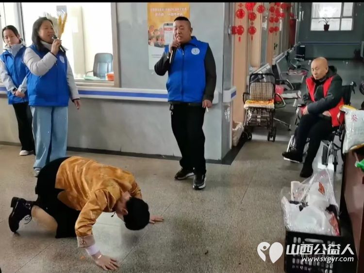 春节陪老人过年是一种幸福 长治市小雨点公益志愿者协会选择在这一天来到潞州区黄碾镇故南敬老院开展了一场温馨的敬老活动 - 第3张 - 山西公益人 春节陪老人过年是一种幸福 长治市小雨点公益志愿者协会选择在这一天来到潞州区黄碾镇故南敬老院开展了一场温馨的敬老活动 - 第3张