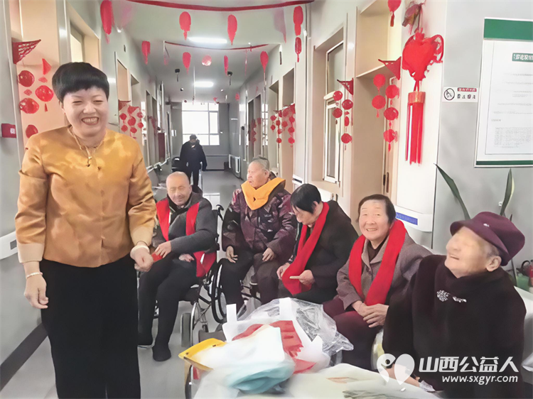 春节陪老人过年是一种幸福 长治市小雨点公益志愿者协会选择在这一天来到潞州区黄碾镇故南敬老院开展了一场温馨的敬老活动 - 第17张 - 山西公益人 春节陪老人过年是一种幸福 长治市小雨点公益志愿者协会选择在这一天来到潞州区黄碾镇故南敬老院开展了一场温馨的敬老活动 - 第17张