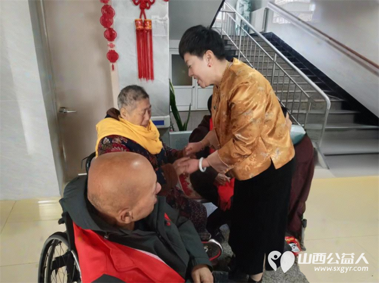 春节陪老人过年是一种幸福 长治市小雨点公益志愿者协会选择在这一天来到潞州区黄碾镇故南敬老院开展了一场温馨的敬老活动 - 第18张 - 山西公益人 春节陪老人过年是一种幸福 长治市小雨点公益志愿者协会选择在这一天来到潞州区黄碾镇故南敬老院开展了一场温馨的敬老活动 - 第18张