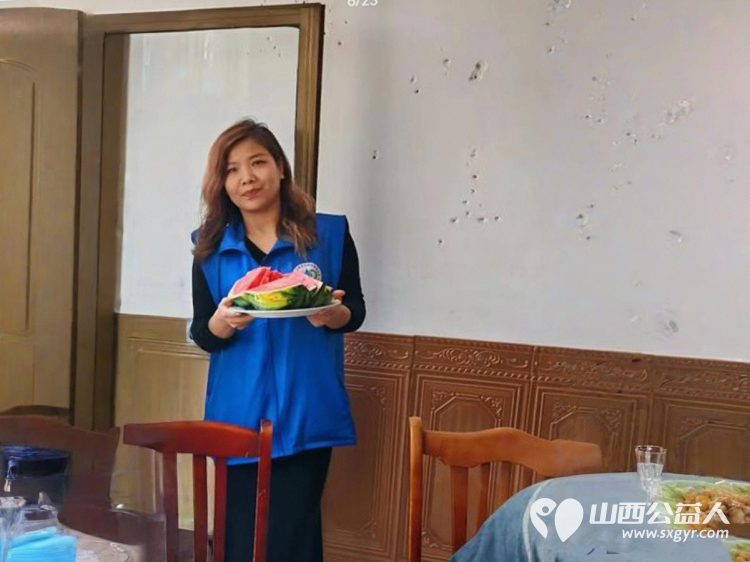 春节陪老人过年是一种幸福 长治市小雨点公益志愿者协会选择在这一天来到潞州区黄碾镇故南敬老院开展了一场温馨的敬老活动 - 第19张 - 山西公益人 春节陪老人过年是一种幸福 长治市小雨点公益志愿者协会选择在这一天来到潞州区黄碾镇故南敬老院开展了一场温馨的敬老活动 - 第19张