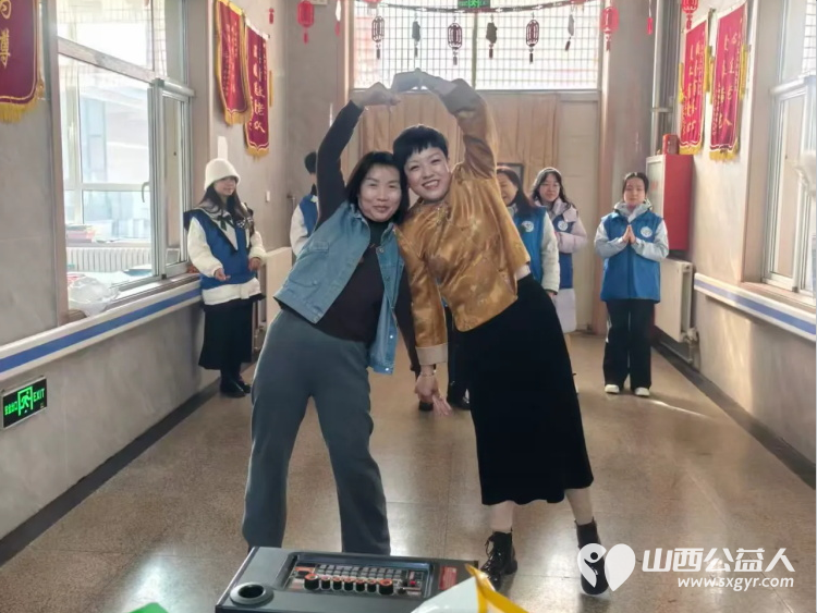 春节陪老人过年是一种幸福 长治市小雨点公益志愿者协会选择在这一天来到潞州区黄碾镇故南敬老院开展了一场温馨的敬老活动 - 第16张 - 山西公益人 春节陪老人过年是一种幸福 长治市小雨点公益志愿者协会选择在这一天来到潞州区黄碾镇故南敬老院开展了一场温馨的敬老活动 - 第16张