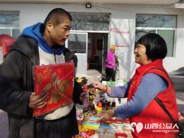 讲忻州故事传秀容美名----忻州爱心公益协会春节慰问忻府区白石村于条沟村和富庄村15户困境家庭的暖心年礼春节食物和现金 - 第4张 - 山西公益人 讲忻州故事传秀容美名----忻州爱心公益协会春节慰问忻府区白石村于条沟村和富庄村15户困境家庭的暖心年礼春节食物和现金 - 第4张