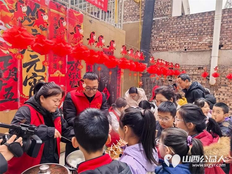 汤圆暖心庆佳节灯谜传情聚邻里---离石区凤山街道阳光社区汇丰苑小区党支部 袁上园.散户服务站举办庆元宵节活动 - 第2张