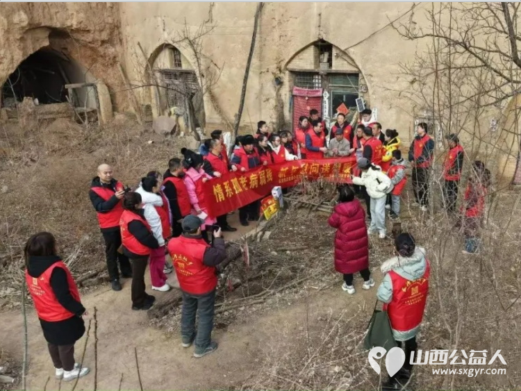 2026暖冬行动 | 正能量公益志愿服务屯留区办事处新春慰问五户孤寡老人家为老人们送上现金大米食用油奶粉床上用品运动鞋对联等生活必需品 - 第10张