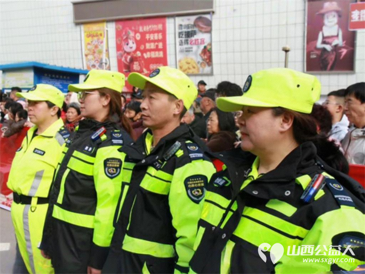 晋中市太谷区心连心志愿者协会安保志愿者参加2026年晋中市太谷区元宵节民间社火展演安全保障工作 - 第3张
