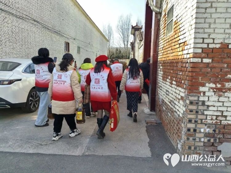 新春送温暖爱心进百家--长治市正能量公益协会潞州区办事处、志愿服务团队一队2026暖冬行动上党慰问为当地困难家庭送去新春祝福与生活物资 - 第21张