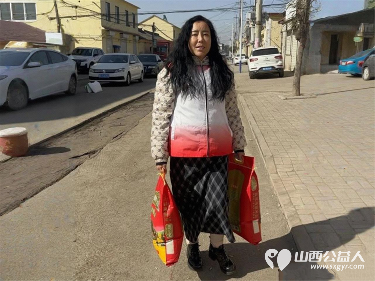 新春送温暖爱心进百家--长治市正能量公益协会潞州区办事处、志愿服务团队一队2026暖冬行动上党慰问为当地困难家庭送去新春祝福与生活物资 - 第14张