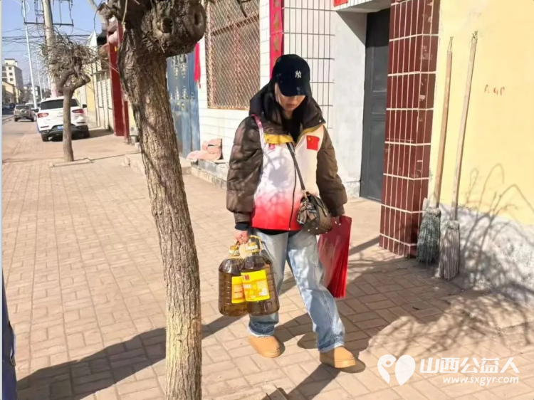 新春送温暖爱心进百家--长治市正能量公益协会潞州区办事处、志愿服务团队一队2026暖冬行动上党慰问为当地困难家庭送去新春祝福与生活物资 - 第13张