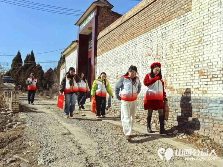 新春送温暖爱心进百家--长治市正能量公益协会潞州区办事处、志愿服务团队一队2026暖冬行动上党慰问为当地困难家庭送去新春祝福与生活物资 - 第8张