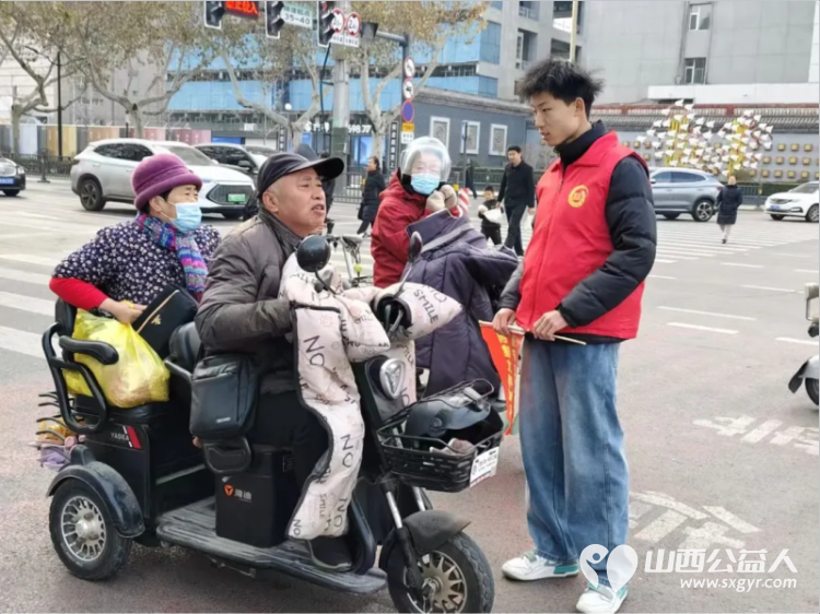 文明交通礼让天下——临汾市文明交通志愿者协会返乡大学生文明交通志愿服务活动圆满落幕期待未来更多青年学子投身志愿服务 - 第7张