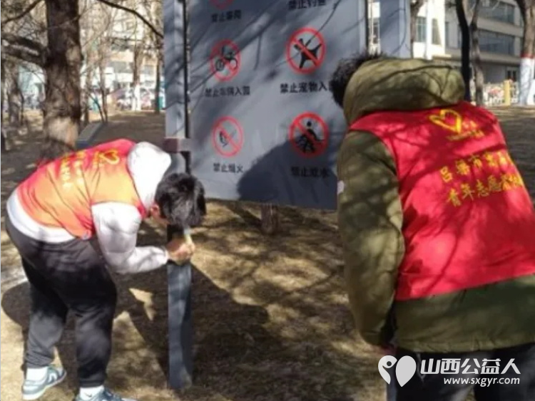 护水清岸绿过文明新年！吕梁市离石区青年志愿者巡河净滩在行动志愿者们清理市区东川河北川河沿岸出现的烟花爆竹碎屑与垃圾 - 第7张