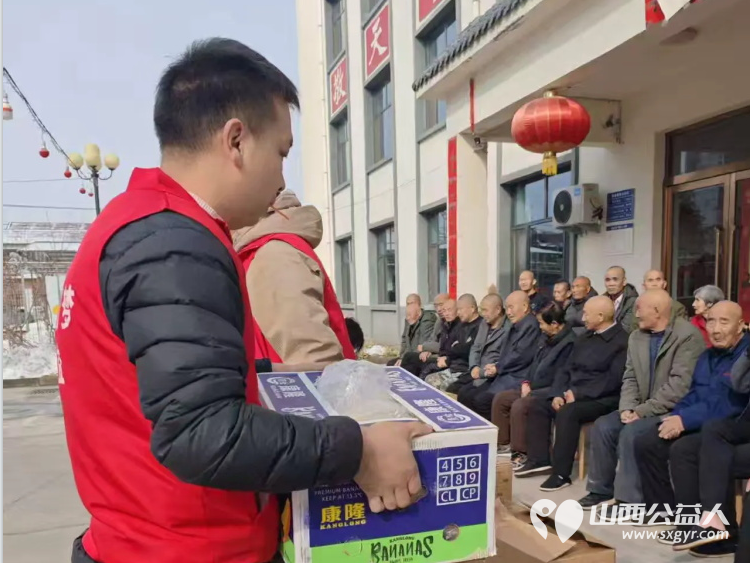 情暖元宵爱满夕阳 长治圆梦公益组织志愿者走进潞城颐福敬老院捐赠生活物资陪伴老人们共度传统佳节 - 第10张
