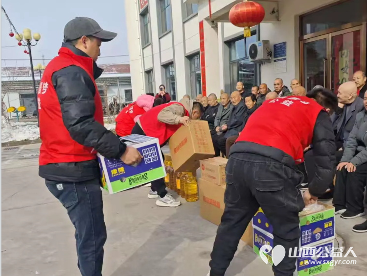 情暖元宵爱满夕阳 长治圆梦公益组织志愿者走进潞城颐福敬老院捐赠生活物资陪伴老人们共度传统佳节 - 第11张