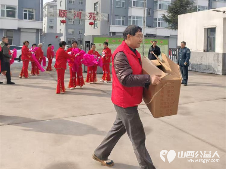 情暖元宵爱满夕阳 长治圆梦公益组织志愿者走进潞城颐福敬老院捐赠生活物资陪伴老人们共度传统佳节 - 第24张