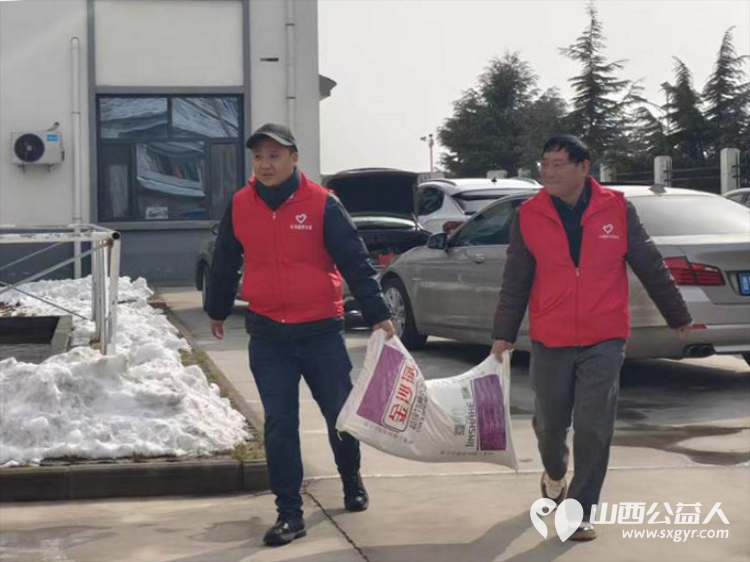 情暖元宵爱满夕阳 长治圆梦公益组织志愿者走进潞城颐福敬老院捐赠生活物资陪伴老人们共度传统佳节 - 第2张