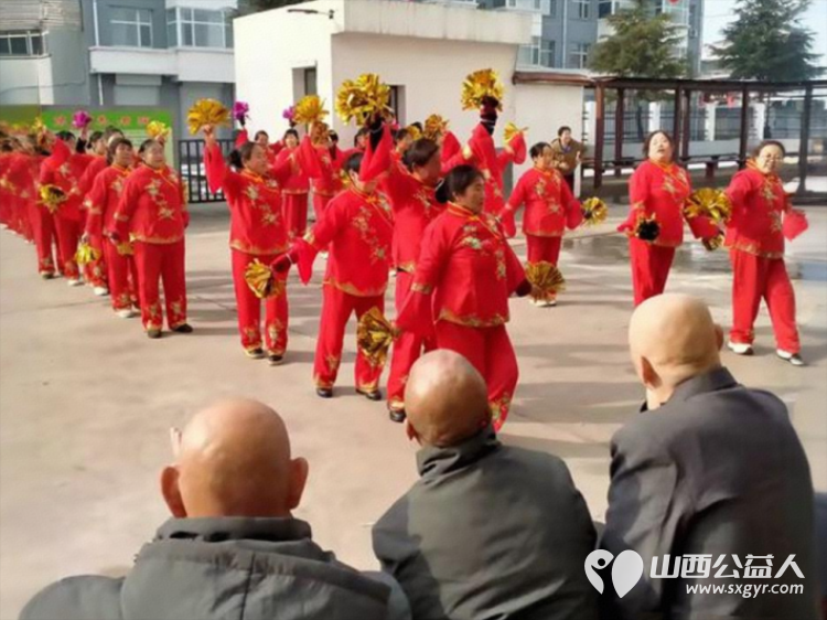 情暖元宵爱满夕阳 长治圆梦公益组织志愿者走进潞城颐福敬老院捐赠生活物资陪伴老人们共度传统佳节 - 第13张