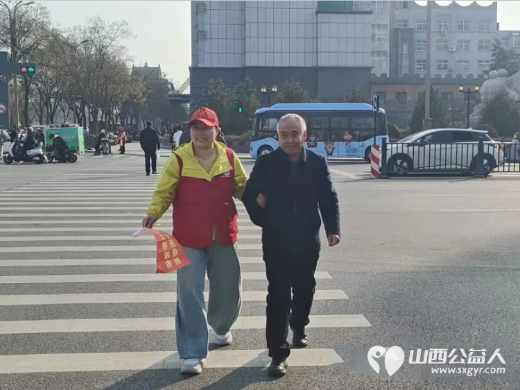 雷锋精神铭于心志愿服务践于行----临汾市文明交通志愿者协会第63个学雷锋纪念日活动启动开展文明劝导秩序维护安全宣传扶弱助困等志愿服务 - 第12张 - 山西公益人 雷锋精神铭于心志愿服务践于行----临汾市文明交通志愿者协会第63个学雷锋纪念日活动启动开展文明劝导秩序维护安全宣传扶弱助困等志愿服务 - 第12张