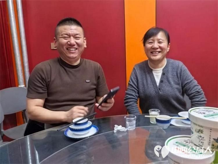 情暖桑榆爱在生辰----长治市小雨点公益协会思源分会银发庆生公益活动为屯留岗上村三位行动不便的孤寡老人 张文堂、周连喜、周存根举办了一场生日喜宴 - 第15张