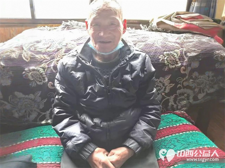 情暖桑榆爱在生辰----长治市小雨点公益协会思源分会银发庆生公益活动为屯留岗上村三位行动不便的孤寡老人 张文堂、周连喜、周存根举办了一场生日喜宴 - 第16张