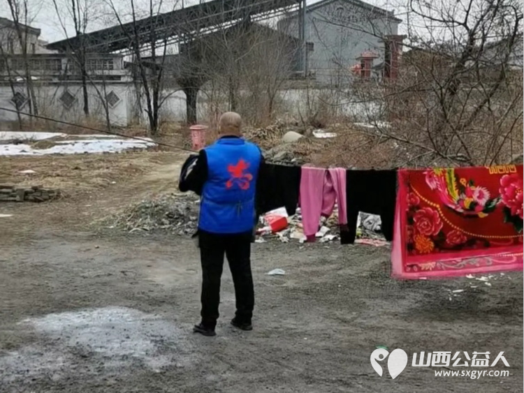 情暖桑榆爱在生辰----长治市小雨点公益协会思源分会银发庆生公益活动为屯留岗上村三位行动不便的孤寡老人 张文堂、周连喜、周存根举办了一场生日喜宴 - 第7张