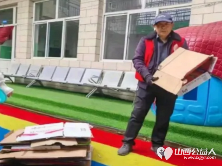 长治市义工协会联合中国石油志愿者共同走进启明星智障儿童学校开展爱心卫生清洁志愿服务活动让特殊儿童感受到来自社会的关怀与善意 - 第19张