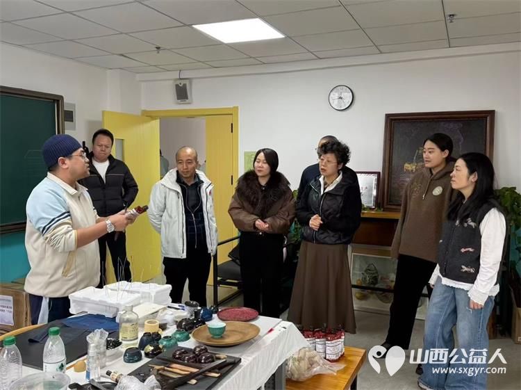 国浩律师（太原）事务所关注孤独症群体带着满满的祝福和厚厚的礼物又走进太原灵星捐赠价值上万元的漆器物料认购孩子们手工作品 - 第3张