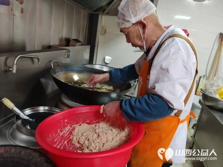 年味满院暖心迎春----太原比家美养老连锁机构为长者们打造了一个红红火火热热闹闹的新春家园每一个细节都传递着老有所依老有所乐的理念 - 第11张