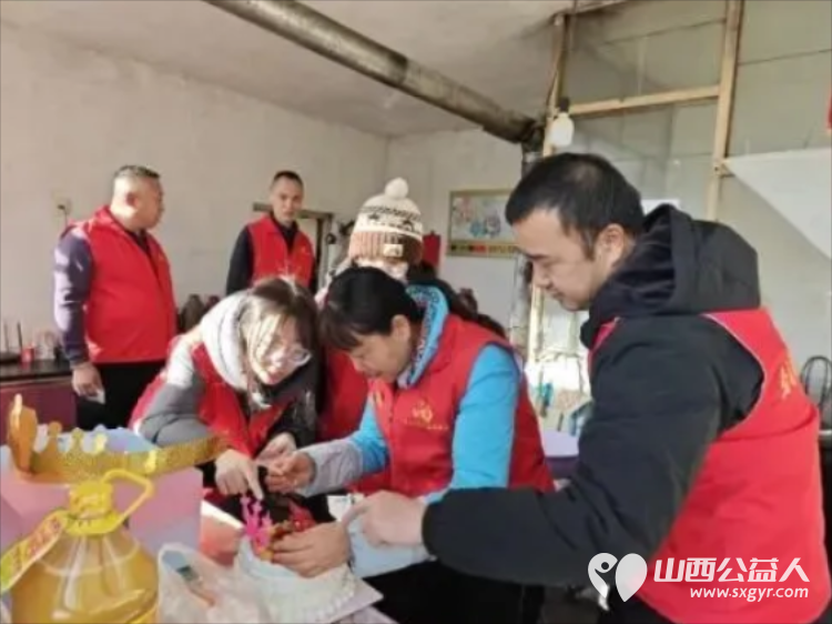 除夕暖山行·爱心不打烊----忻州市爱心公益协会除夕送福为九旬老人过人生第一个被陪伴的生日 - 第13张
