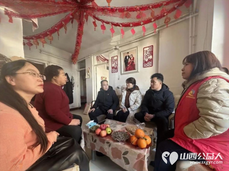 太原市烛光志愿服务中心主任孟小平、山西天佑建设集团负责人马铭阳牵头深入常态化对接的10户失独老人家中开展新春慰问活动为老人们送去冬日温暖 - 第2张