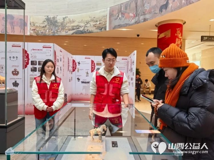 临汾市志愿服务联合会护苗爱心志愿服务队60名志愿者组团在博物馆里过大年为游客送上暖心服务 - 第4张
